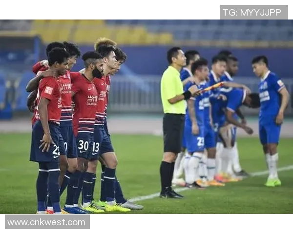 重庆足球队荣登足球战术排行榜第三名展现强大实力与潜力